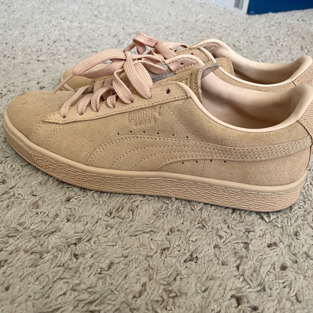 PUMA SNEAKERS